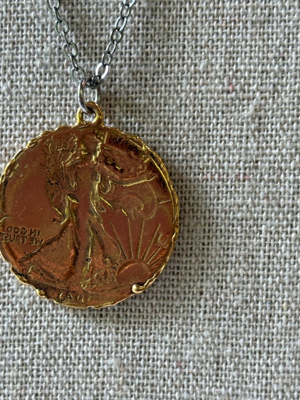Jessica Elliot Leo The Lion Gold Medallion with Silver Chain - Picture 3 of 4